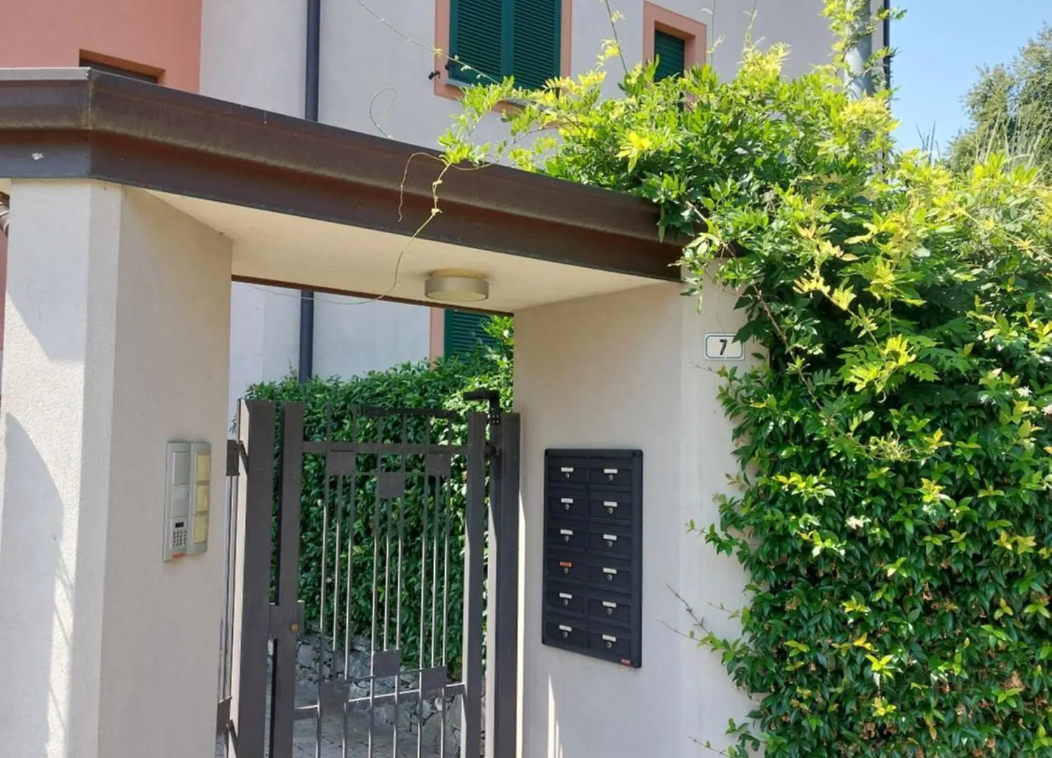 A Casa Di Clara Διαμέρισμα Arolo